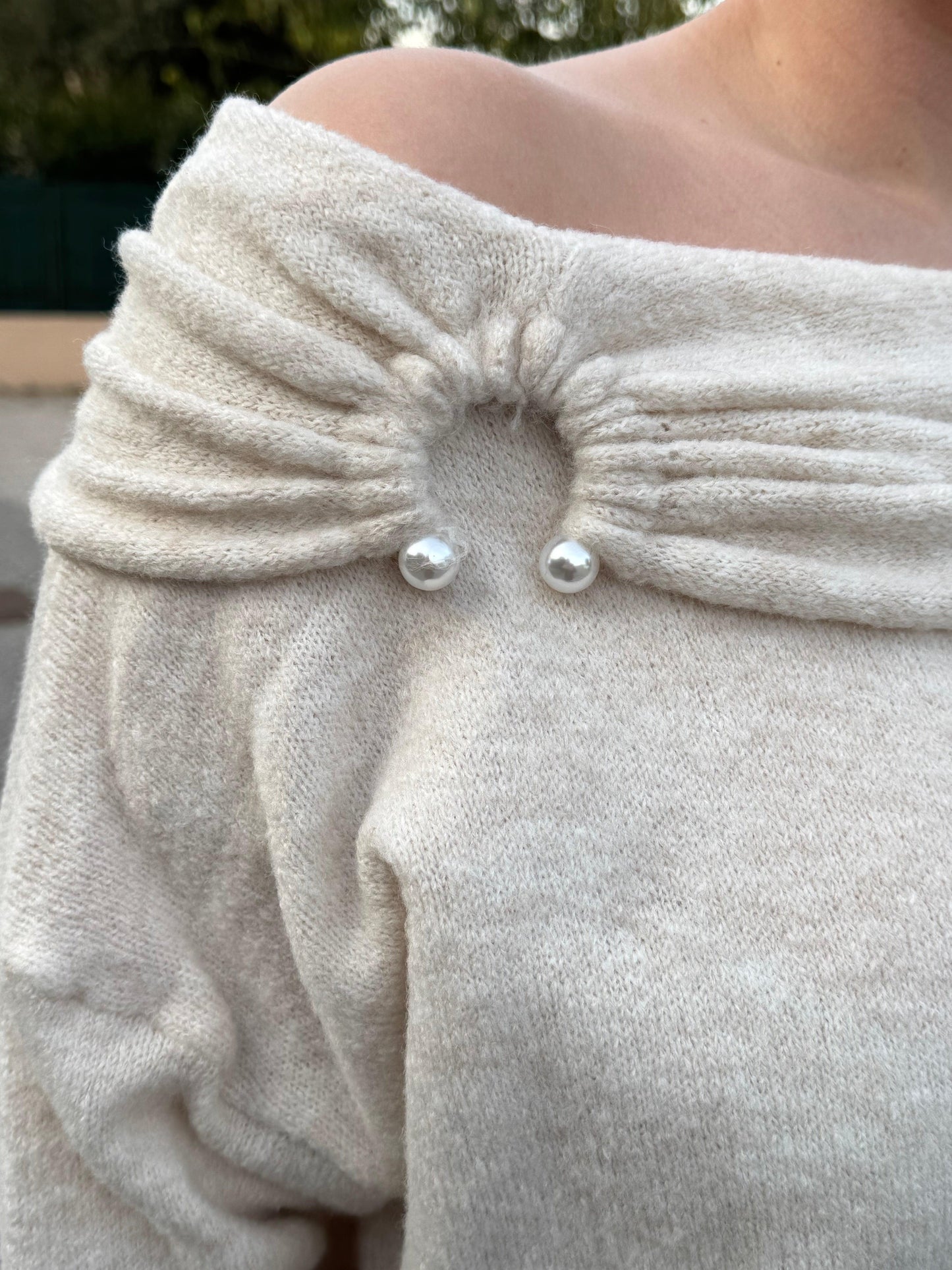 Pull épaule dénudée